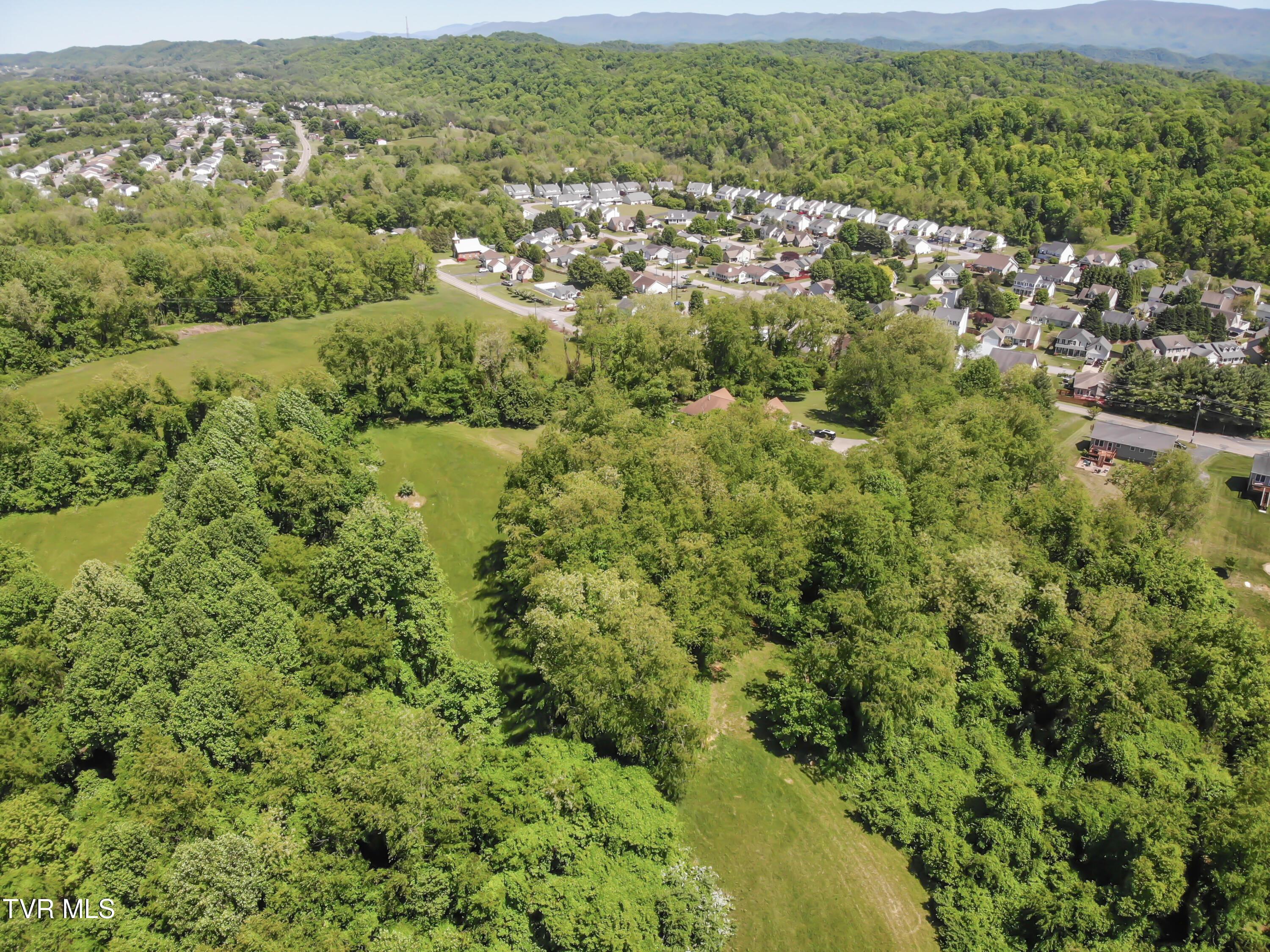 Image 1: 30+/- Acres