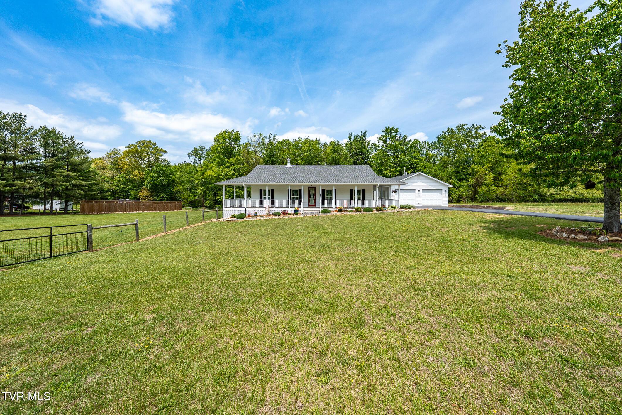 Image 2: 533 Harmon Road (2 of 74)