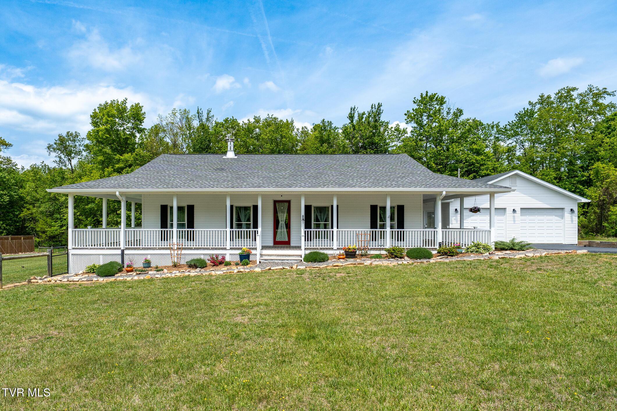 Image 3: 533 Harmon Road (3 of 74)