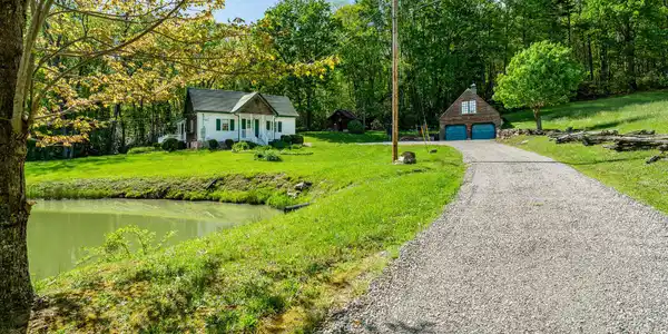 Image 4: 3000 Slabtown Road (46 of 129)