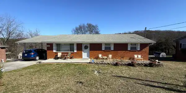 550 Summit Ridge Drive
