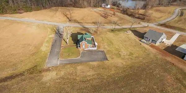Image 3: Aerial-364-River-Point-Drive-LNA_0028