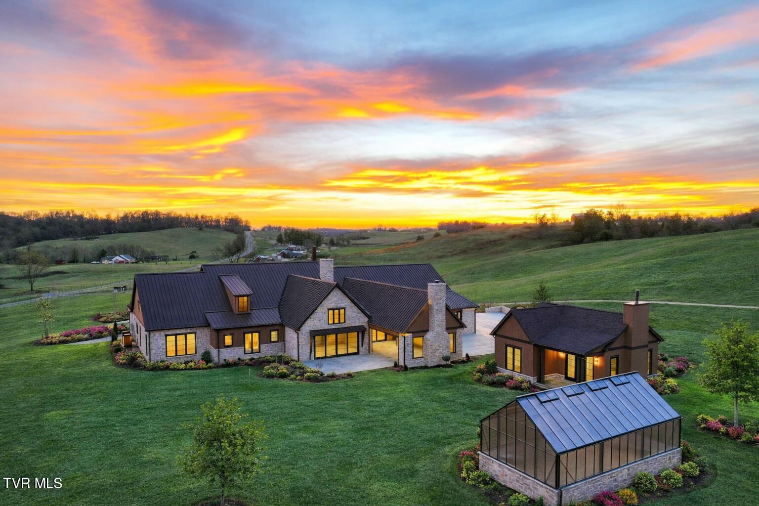 Image 2: Old Jboro Grass Exterior Gunit-8