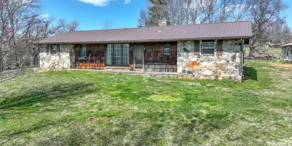 130 Sparks Rd Road
