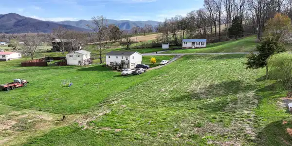 Image 3: DJI_20260311170959_0322_D