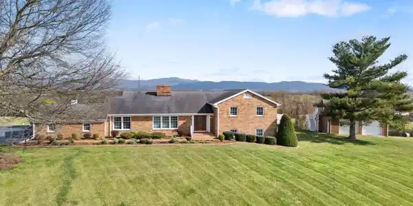 Image 2: 1-web-or-mls-12084-tanglewood-dr
