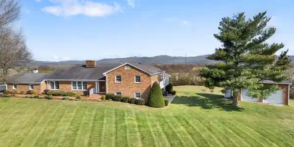 Image 3: 2-web-or-mls-12084-tanglewood-dr