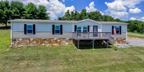 120 Maple Crest Circle
