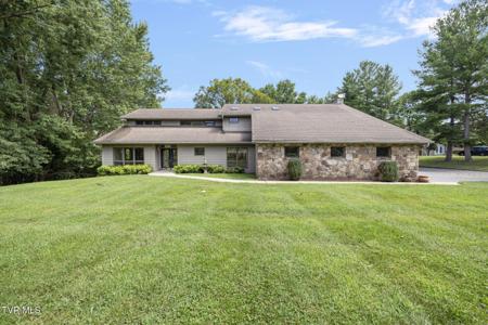 218 Lake Meadow Drive