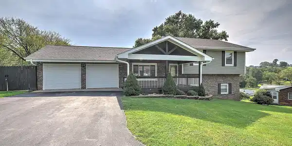 1404 Meadow Lane
