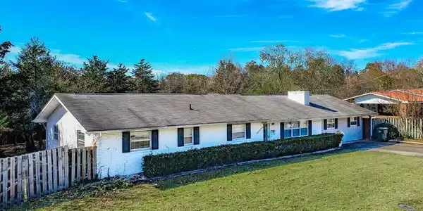 1128 Mayors Dr