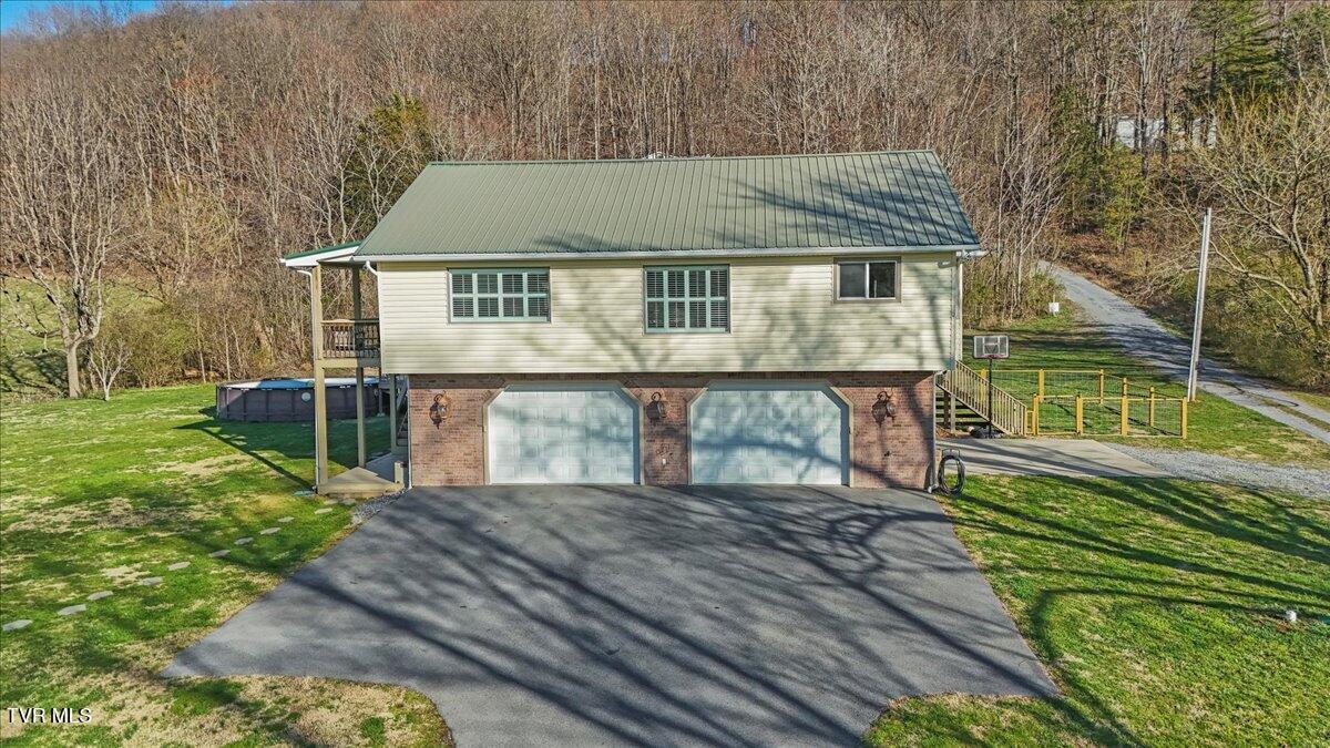 Image 2: 092-DJI_20250317174928_0582_D