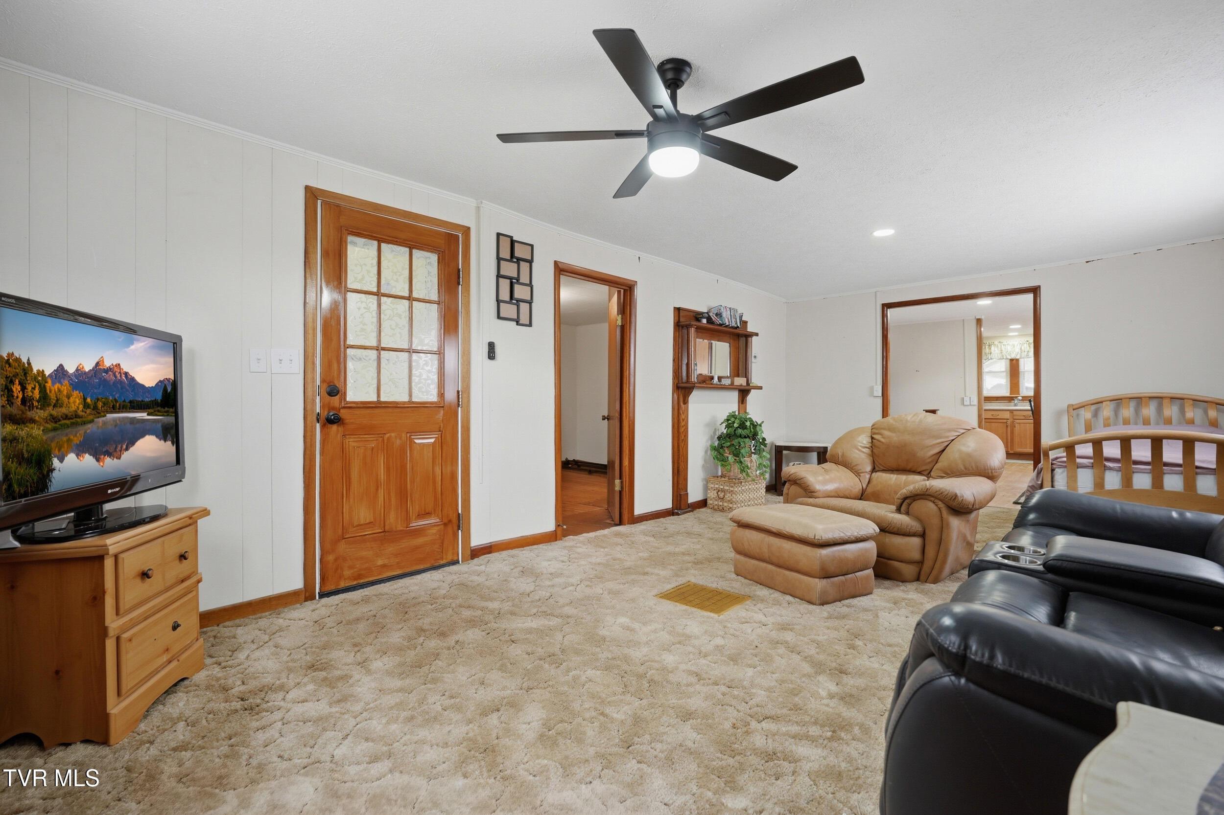 Image 4: 4_499 ventura rd-13