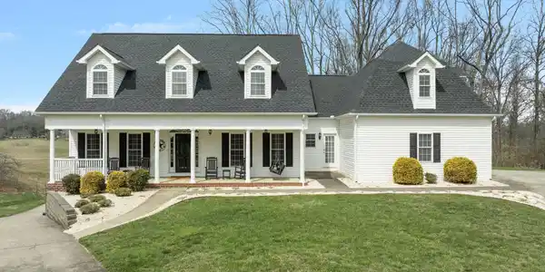 31 Hickory Point