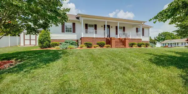 137 Chickasaw Circle