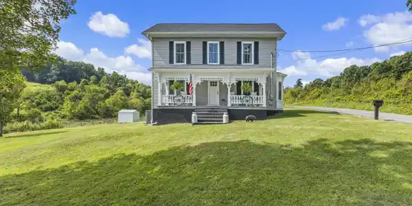 132 Oak Hill Circle