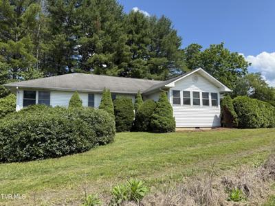 318 Pinecrest Street