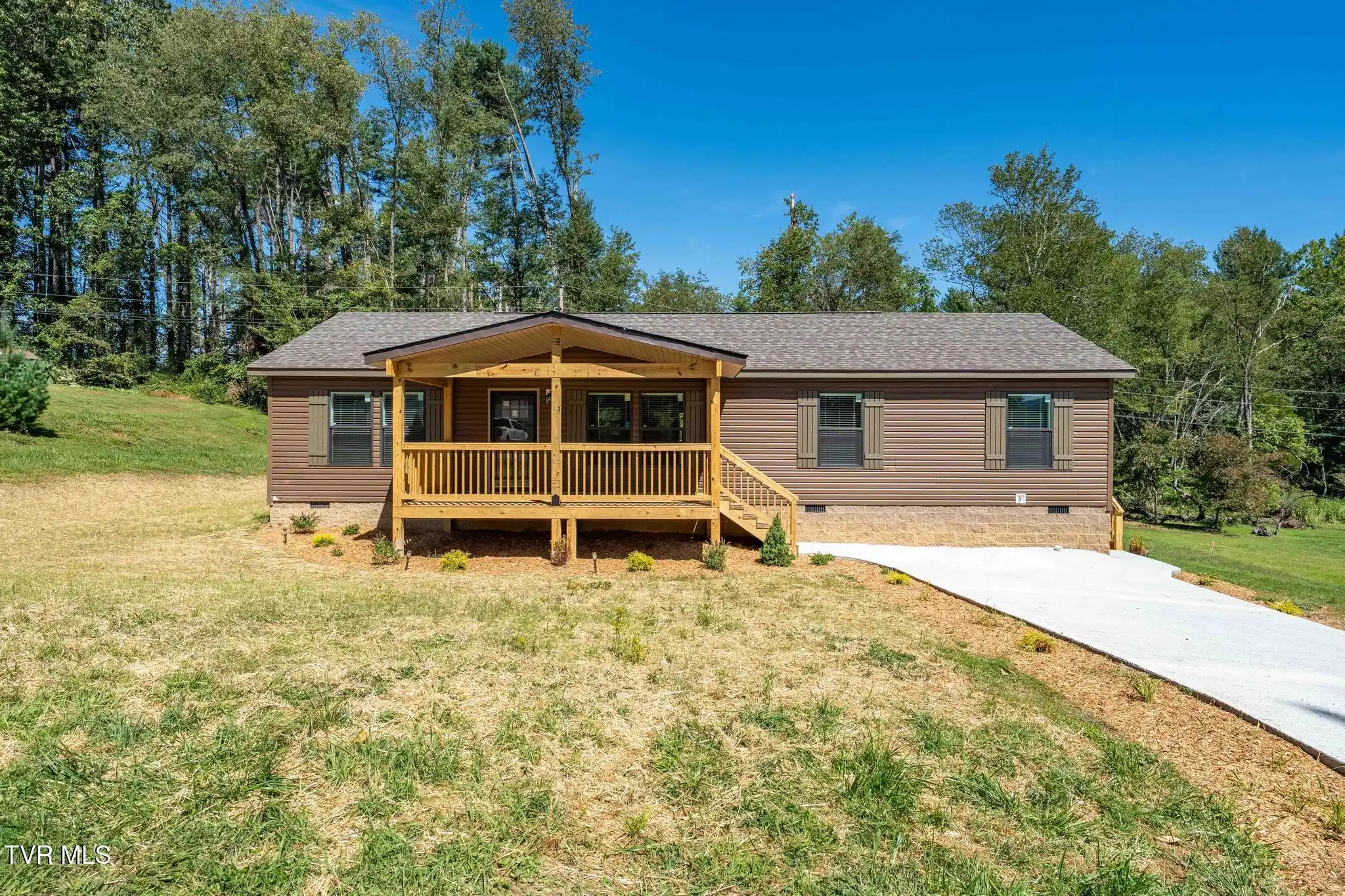 Image 1: 3611 Kimrod Dr (2 of 47)