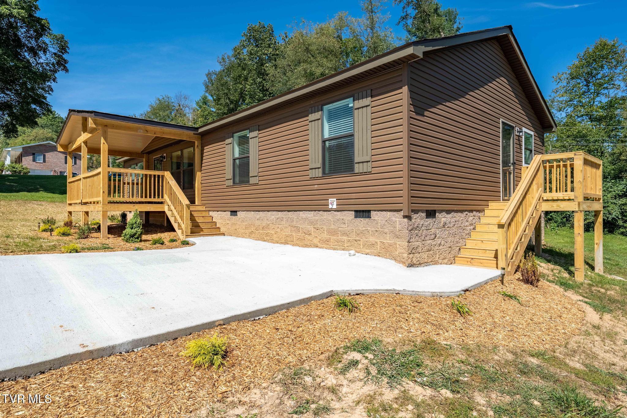 Image 4: 3611 Kimrod Dr (4 of 47)