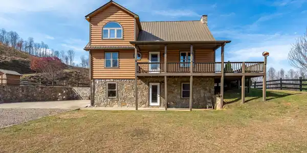 1148 Drakes Creek Road