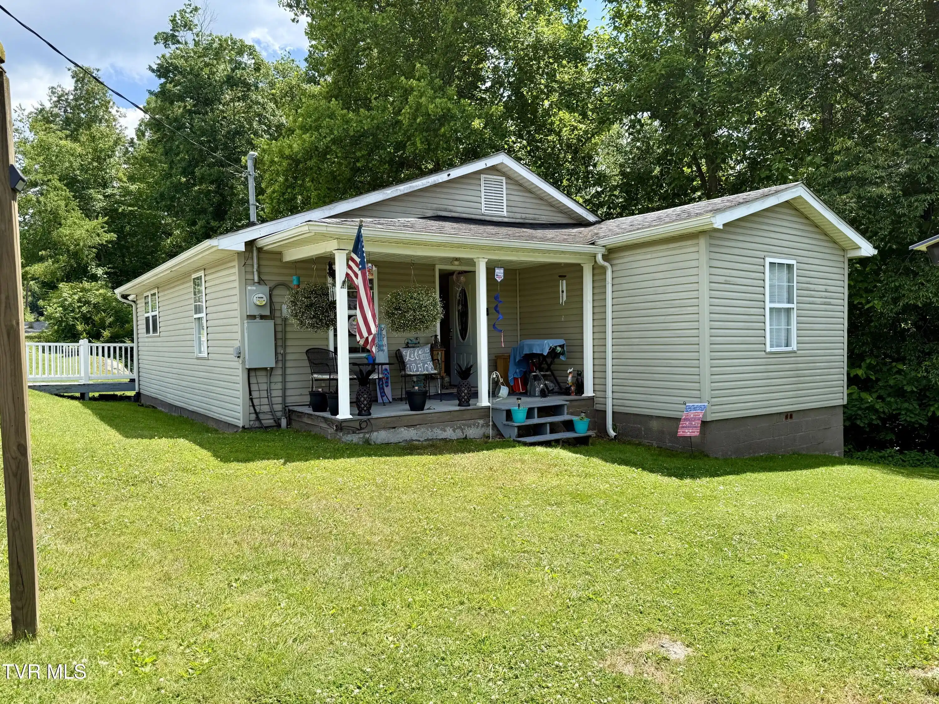 Image 1: 2