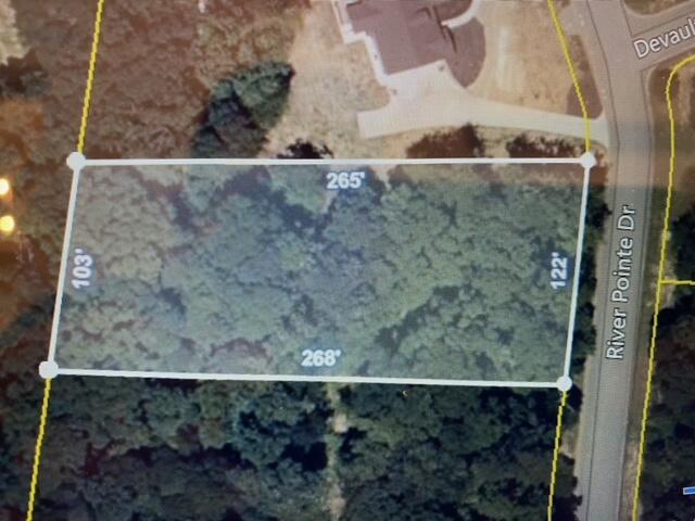 Image 2: Lot 7