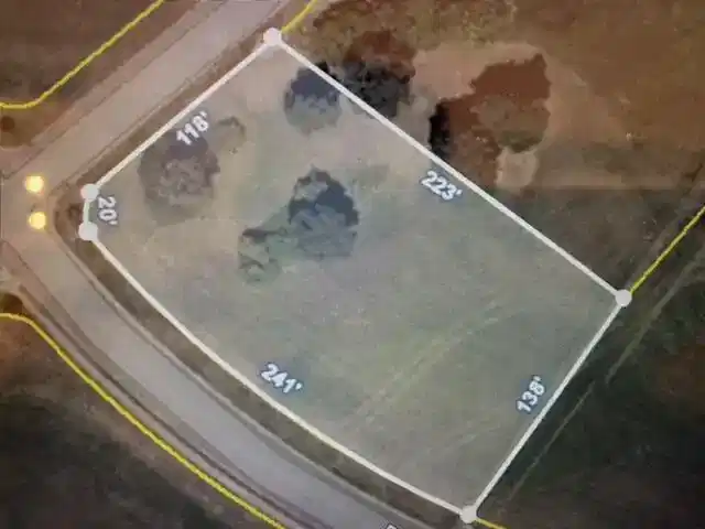 Image 1: Lot 52