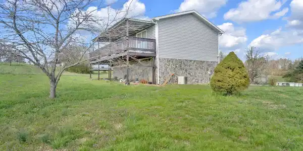 Image 4: 4-web-or-mls-JH-Sat 20240316-134 - Copy