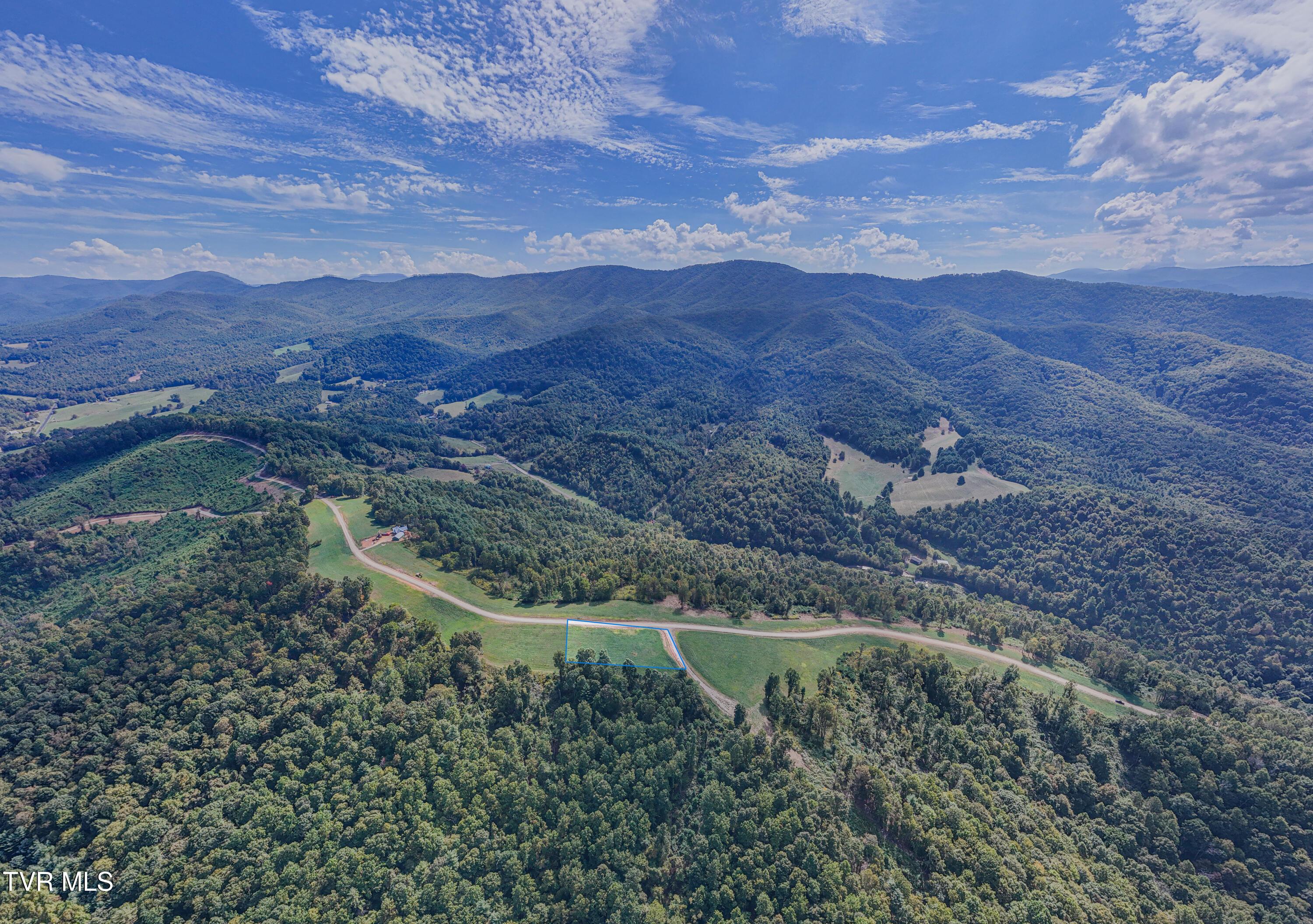 Image 2: Summerfield - Lot 92 -4