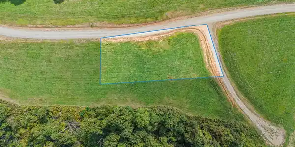 Image 4: Summerfield - Lot 92 -6