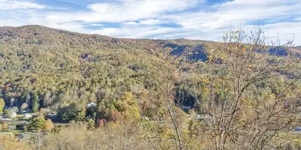 Image 2: 2-web-or-mls-DJI_20251021095648_0028_D