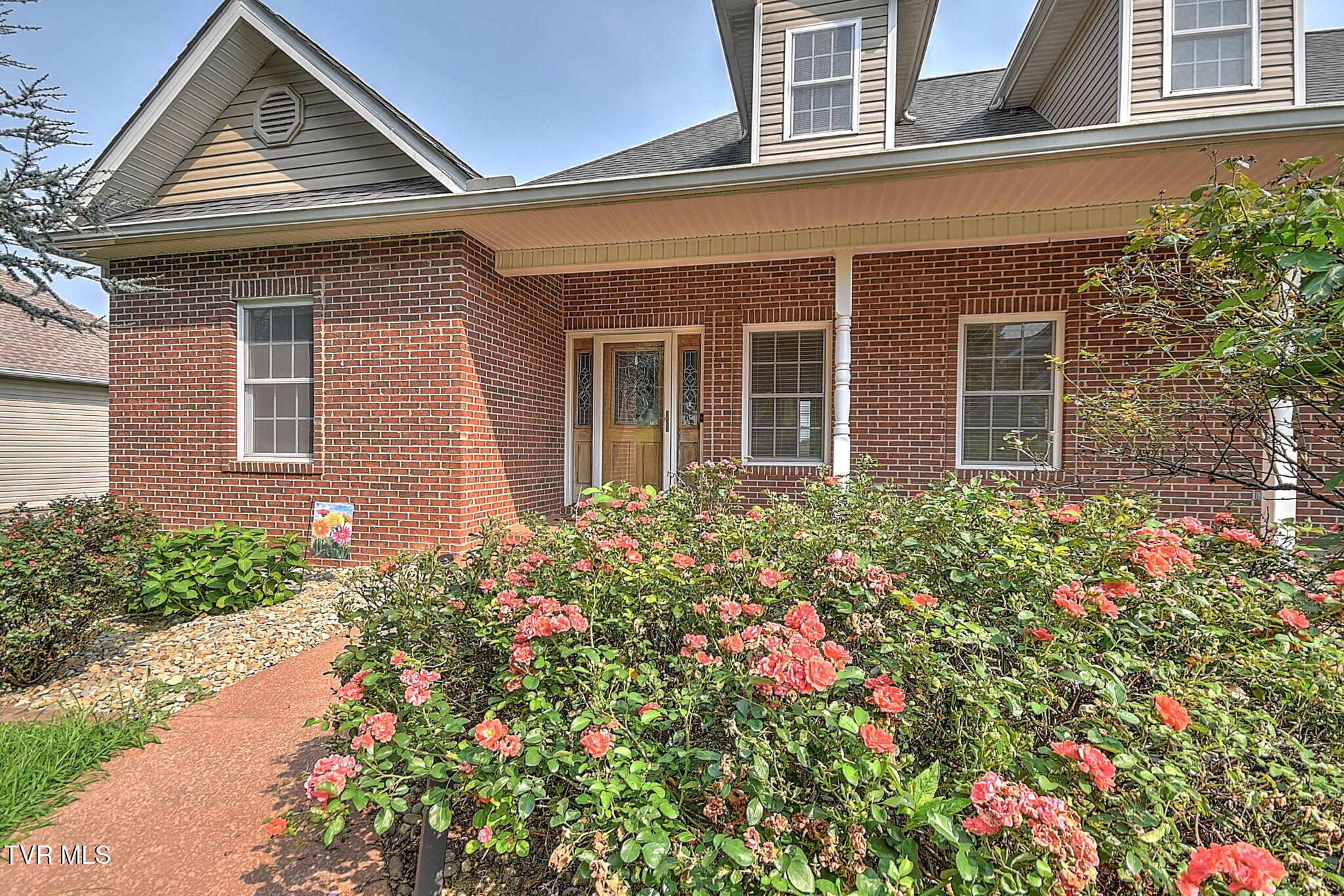Image 2: 87-web-or-mls-442 Grovemont Pl MH
