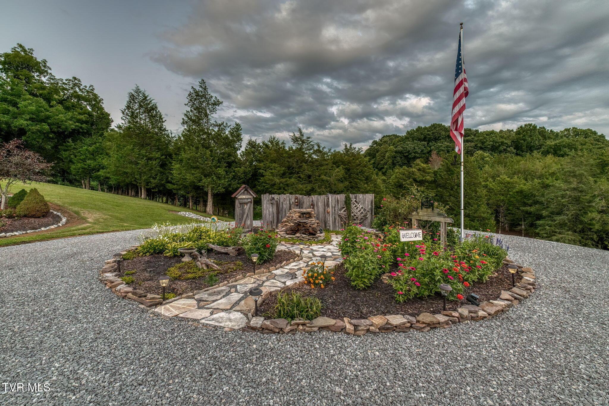 Image 4: 877 Mill Creek Rd