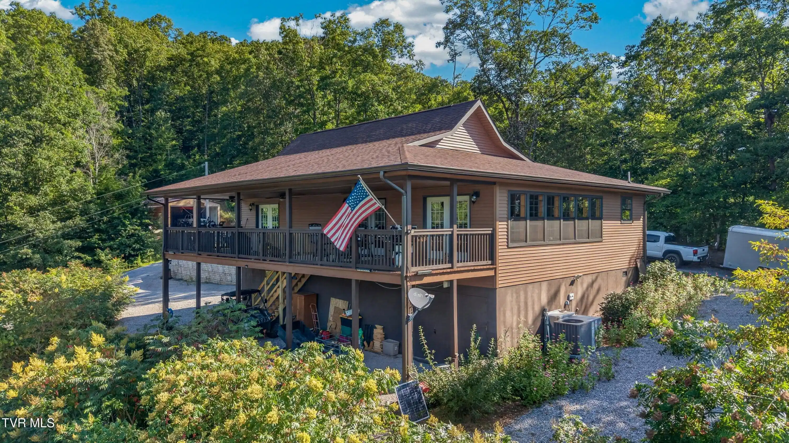 Image 1: 001-7020CaneyValleyRoad-Tazewell-TN-3787