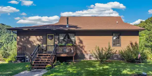 Image 2: 002-7020CaneyValleyRoad-Tazewell-TN-3787