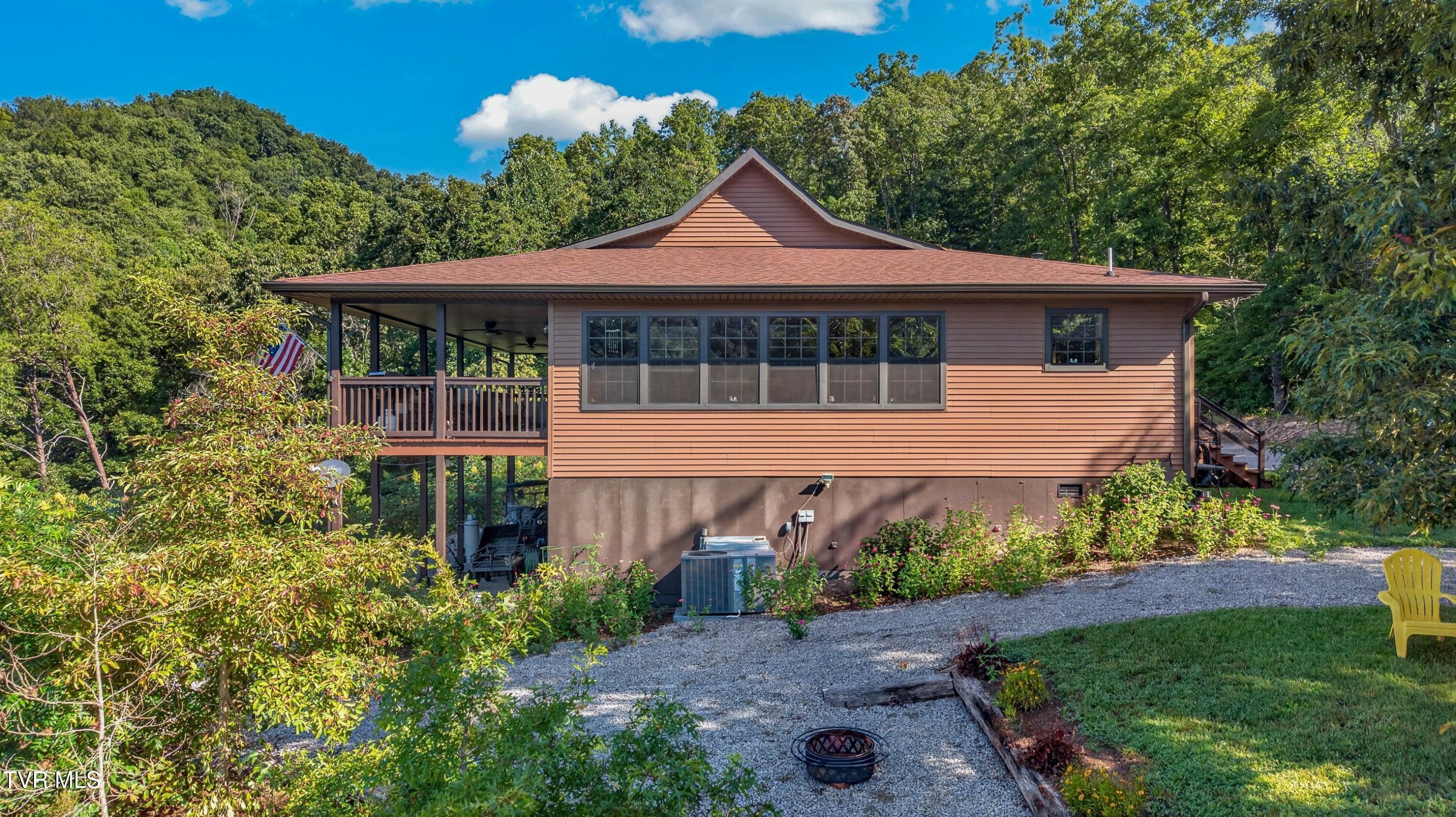Image 4: 004-7020CaneyValleyRoad-Tazewell-TN-3787