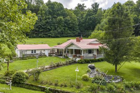 1390 Rock Creek Road