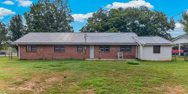Image 3: 003-3315Highway66South-Rogersville-TN-37