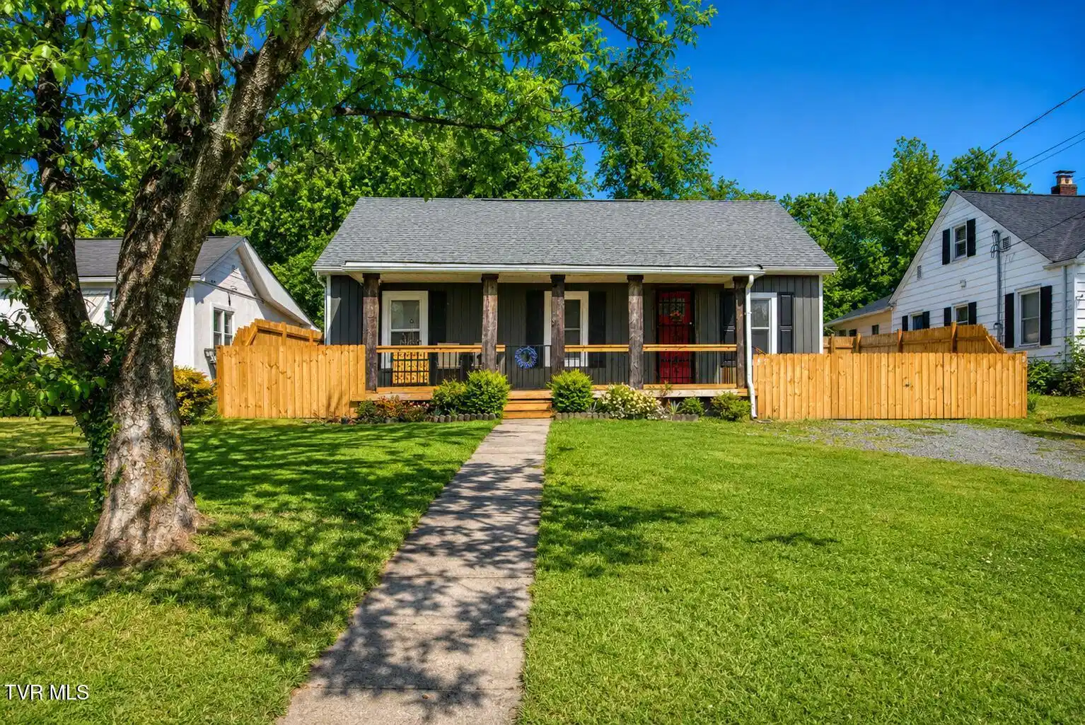Image 1: Front of home 2