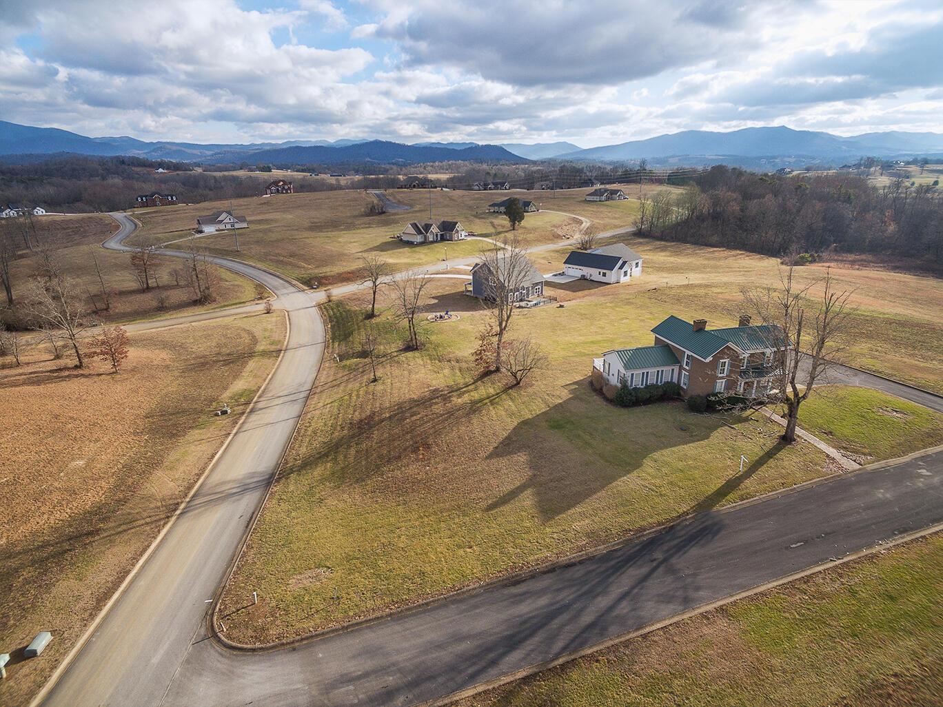 Image 3: Aerial-364-River-Point-Drive-LNA_0012