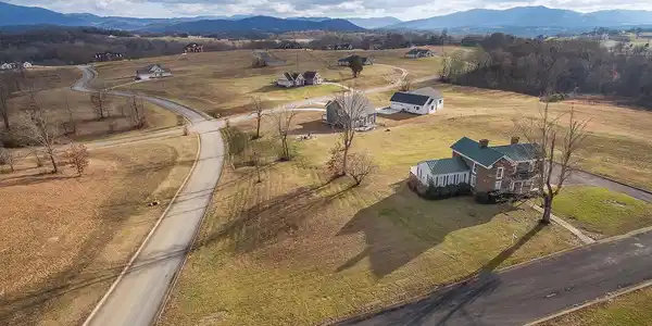 Image 3: Aerial-364-River-Point-Drive-3