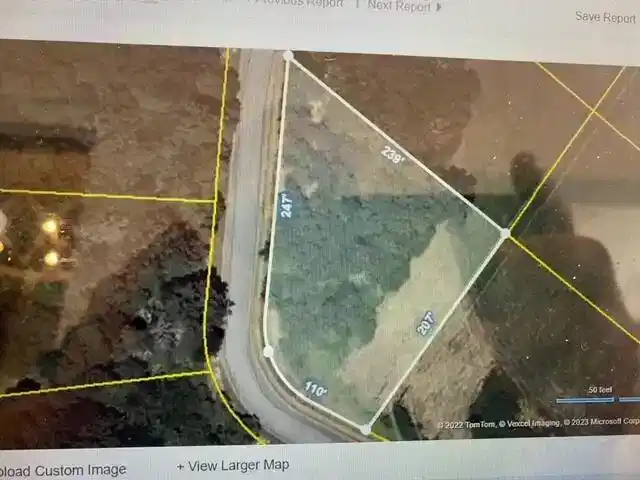 Image 1: Lot 82