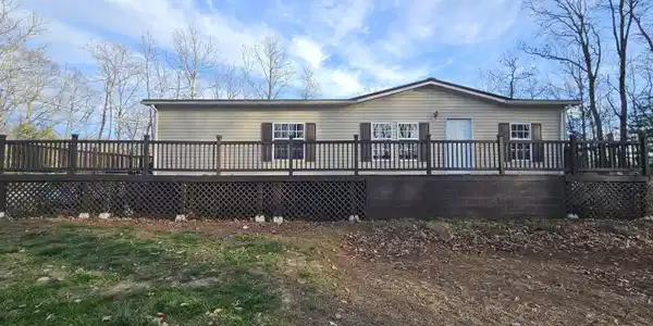 7395 Grady Lane