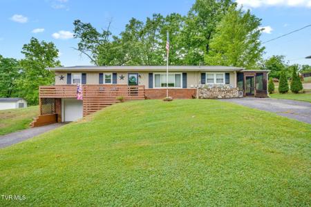 408 Rainbow Circle