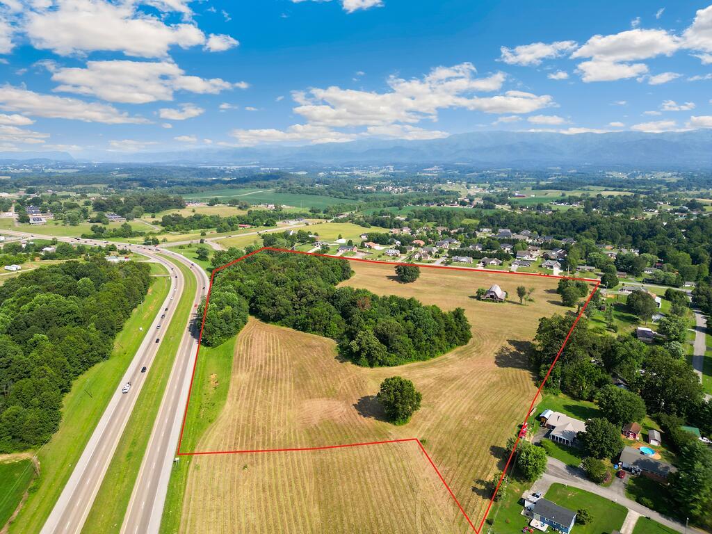 Image 2: 18-PropertyLine