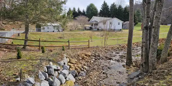 387 Peters Hollow Road