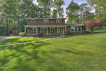 2309 Oxford Court