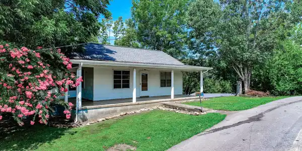 141 Hiola St