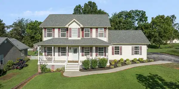 24 Vesta Sue Court