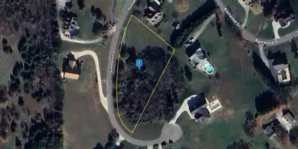 425 Summerhill Drive